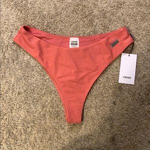 Gymshark - low rise bikini bottoms